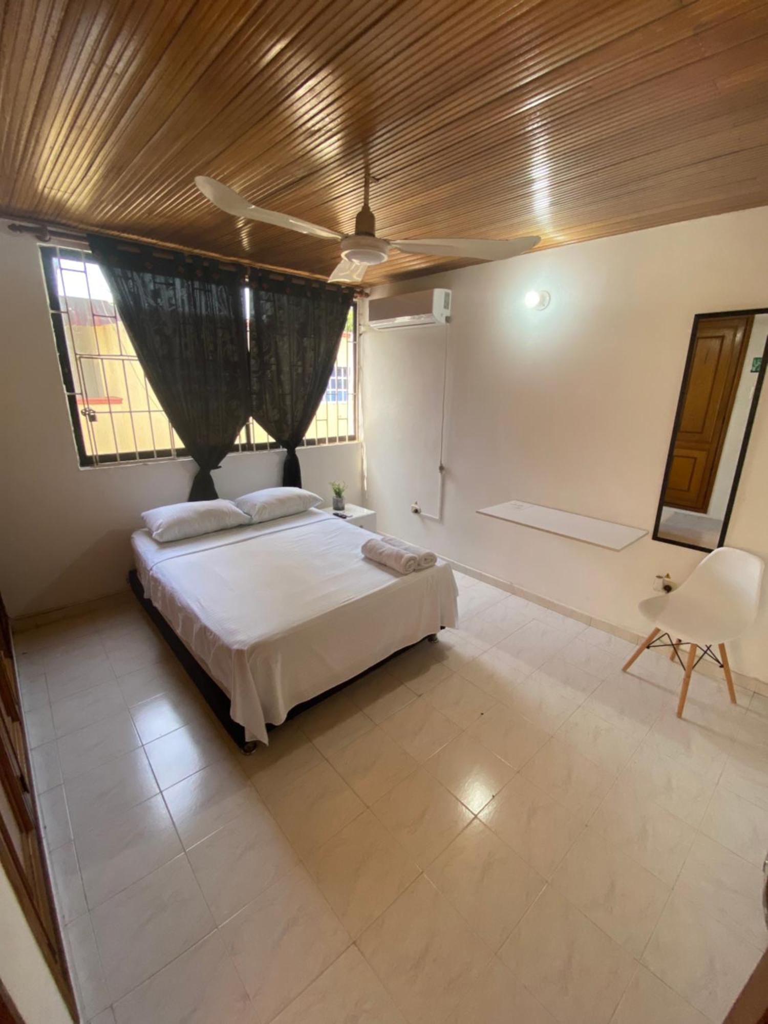 Habitaciones Cerca Al Aeropuerto 2 Cartagena Exterior foto